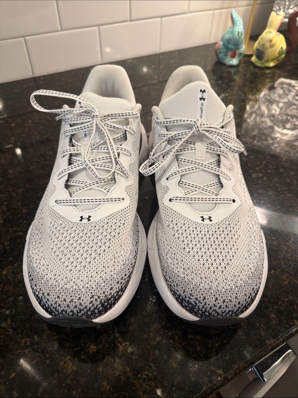 Under Armour Men's White and Black Gradient Running Shoes